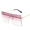 Heren Buitenlandse Handel Glasses Groothandel Europese en Amerikaanse Mode Groot Frame Zonnebril Dames Vierkante Frameloze Oceaan Film Zonnebril