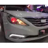 ヒュンダイソナタの1ペアのライト8 8th Sonata 2010 2012 2012 2013 LED DRL 12V昼間のランニングライトとフォグランプホール1155787