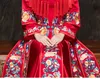 Oosterse Aziatische bruid schoonheid Chinese traditionele trouwjurk dames rode bloemen lange mouwen Chinese cheongsam robe jurk tv film kostuum