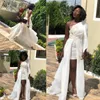 Billiga Nigerian African Sheath Prom Klänningar Sexig One Shoulder Plats Ruffles Ovan Knä Längd Kväll Formell Klänningar Aso Ebi Lace Styles