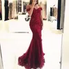 Utanför axeln pärlstav lace prom klänning långa eleganta klänningar vestido formatura röd mermaid prom kvällsklänning