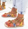 Sandales à vente chaude 2019 Chaussures de mode Femme Sandales plates Sandales à corde de chanvre Lacet Up Sandales Chaussures de plage non glissantes Femme grande taille 433939095