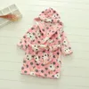 Baby Bademantel Cartoon Kinder Roben Flanell Neugeborene Jungen Mädchen Roben Schöne Tier Kapuzen Roben Langarm Baby Junge Bademantel Kinder Kleidung