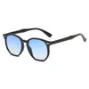 Stylowe wielokątne okulary przeciwsłoneczne dla mężczyzn Designerskie okulary przeciwsłoneczne Outdoor Driving Eyewear Uv400 Occhiali Da Sole Z30 z obudową