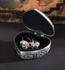Boîte de bijoux en forme de coeur ancien vintage