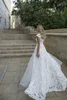 2020 El más nuevo blanco Una línea de vestidos de novia Corte especial Vestidos de novia de encaje Tren de barrido Vestido de novia de jardín de talla grande