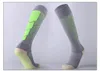 Anti-glid- och slitstödda fotboll tjockare handduksbotten gummierade strumpor bekväma och slitstödda sportstrumpor