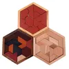 puzzle di forme geometriche in legno