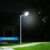 Lampioni solari a LED per esterni 30W 60W 90W Luce di inondazione solare con telecomando Lampada di sicurezza impermeabile per giardino stradale