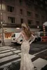 Berta 3D Blommorapparat Bröllopsklänningar med långa ärmar av axel Backless Trumpet Brudklänningar Lace Mermaid Bröllopsklänning 3919