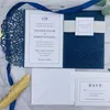 Güzel Lacivert Gül Lazer Kesim Cep Düğün Davetiyeleri Göbek Band ve RSVP Kart ile, ücretsiz baskı sağlar