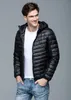 90% Pato Branco Down Jacket Men Ultrailight Fina Top Masculino Inverno soprador Hat Ultra Men Luz Brasão de Down capa Windbreaker Masculino