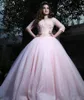 핑크 반 슬리브 레이스 구슬로 된 얇은 명주 볼 볼 가운 Quinceanera 드레스 vestidos de Quincea 시대 공주 레이스 업 백 스위트 16 드레스와 201U