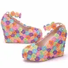 Mix Color Lace Flower Nupcial Vestido Sapatos Plataformas Saltos de Cunha Sapatos de Festa de Casamento com Fivela Correias Moda Colorido Sapato de Baile