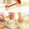 En gros Nouveau En Bois Tarte Aux Oeufs Tamper Portable Double Face Pâtisserie Oeuf Tarte Poussoir Eggtart Moule Cuisine Outils De Cuisson Oeuf Tarte Moule