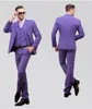 Violet Groom Tuxedos Notch Lapel Center Vent Hommes Robe De Mariée Excellent Hommes D'affaires Prom Blazer 3 Pièce Costume (Veste + Pantalon + Cravate + Gilet) 1012