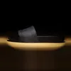 con caja Hot Brand Men Beach Slide Sandals Scoffs 2018 Slippers Mens Fashion Slip-On Designer Sandal US 7-12