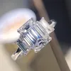 1CT/2CT/3CT ホワイトゴールド 3 エメラルド カット ファッション モアッサナイト リング 証明書付き