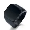 bague noire solide