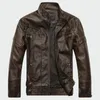 Mens Vintage Stand Collar Pu Leather Jacket Classic Motorcykelcykel Cowboy Jacket Male Tjocka varma rockar