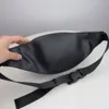 Marsupi Uomo Portafogli casual da esterno cintura regolabile 1 tasca con cerniera esterna 25 * 15 * 8 cm Misura ideale borsa piccola di grande volume