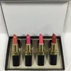 Popularna słynna marka Makeup Matte Lipstick 4 Kolorowa Czarna Tuba Matowa szminka 4pcsset 9868055