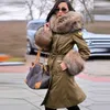 Fursarcar moda novo real pele parka mulheres luxo inverno 80 cm longo casaco com gola de pele de guaxinim e manguito parka quente casual