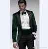 Nowa Moda Dark Green Velvet Groom Tuxedos Peak Lapel Mężczyzna Praca Biznes Garnitur Wedding Party Blazer Garnitury (Kurtka + Spodnie + Krawat) H: 880