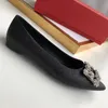 Vente chaude- Designer Chaussures De Mariage Mariée Femmes Dames Fille Valentine Cadeau Nouvelle Mode Sexy Robe En Soie Chaussures Talons Hauts Pompes femmes