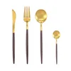 4pcs / set occidentale Dinnerware Set in acciaio inossidabile Spoon Fork Knife Set posate da tavola Portogallo moderna Insieme di pranzo