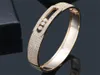 Donia Sieraden Luxe Bangle Europese en Amerikaanse Mode Overdreven Geometrische Patroon Koper Micro-Inlaid Zirkoon Armband Gepersonaliseerde Designer Gift