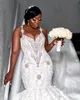 2022 Africano Plus Size Vestidos de Noiva de Sereia de Luxo com Flores Correias Espaguetes Lace Appliques Cristal Beading Pérolas Pérolas Formal Vestidos Noiva