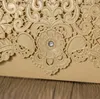 2020 European Gold Hollow Flower Invitation Cards Folded Laser Cut Pocket Wedding Inbjudningar med anpassade insatser7505870