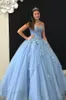 Bleu clair Dentelle 3D Floral Applique Vestidos De Quinceanera Robes Sans Bretelles Cristal Perles Deux Couches Robes De Bal Sweet 16 Robe Tulle Longue