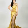 Gold Sheer High Neck Satin Meerjungfrau Abendkleider Arabische Spitze Applikation High Side Split Durchsichtig Sweep Zug Formelle Party Ballkleider