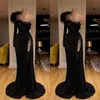 Robes de soirée noires col haut côté fendu manches longues sirène robe de bal plume perlée sexy robes d'occasion spéciales robes de novia
