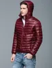 90% Pato Branco Down Jacket Men Ultrailight Fina Top Masculino Inverno soprador Hat Ultra Men Luz Brasão de Down capa Windbreaker Masculino