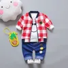 Ubrania dziecięce stroje dla chłopców Zestaw wierzchołków odzieży wierzchniej Tshirts Jean Pants Baseball Sport Suit for Babies Noworodka zestawu dla dzieci Zestawy tkaniny dla niemowląt T2319198