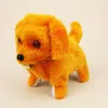 Giocattoli di peluche elettronici per cani Animali domestici Vendita calda Nuovo giocattolo per abbaiare a piedi di alta qualità Divertente cane elettrico a filo corto