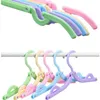 Klädhängare Travel Portable Space Save Folding Plastic Magic Hanger Klädställ Byxor Socks Hook Multi-Function Garderob Arrangör YP435