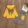 Boutique Abbigliamento per bambini 2019 Primavera Autunno Bambino Neonati maschi Ragazze Coniglietto Orecchio A righe Con cappuccio Manica lunga Tasca Top Pantaloni a righe Set per bambini