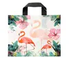 Flamingo Tryckt Plast Presentpåse Handtag Plastpåsar Kläder Shoppingväska Förvaring Bag Party Supplies Shopping Förpackning Bröllopsinredning