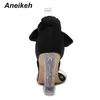 Aneikeh Fashion Sexy Frauen-Schuhe Peep Toe PVC Transparent Heel Keil-Absatz-Sandelholz-Gladiator-Kreuz-Bügel Lace-Up Pumps CY200518