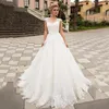 2022 Arabiska Aso Ebi Eleganta Bröllopsklänningar Boho Garden En linje V Neck Lace Appliqued Bridal Dresses Plus Size Sweep Train Corset Back Vestidos de Novia Al3927