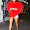 Cappotto senza maniche a forma di cuore rosso Cappotto in pelliccia di moda O-Neck 2019 Autunno / Inverno Giacca Cloak Cloak Plus Size Donne