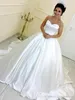 Abiti da sposa senza maniche con scollo a cuore in raso bianco Abiti da sposa con corsetto sul retro Abiti da sposa in raso con lacci Taglie forti Dres280M