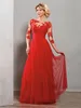Röda långa ärmar Lace Mors klänningar med 3/4 ärmar Långt golv Formella applikationer Bröllopsgäster klänning