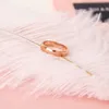 핫 새로운 한국어 고전 링은 금 도금 패션 커플 야생 링 파티 휴가 수리 레저 보석 선물 반지 장미