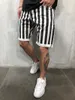 Fashion-Striped Print Mens Shorts Lâche Genou Longueur Plaid Imprimé Adolescent Pantalon Court Noir et Blanc Homme Vêtements