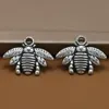 16 * 21mm Mini Bee Małe Wisiorek Naszyjnik Wisiorek Bransoletka Wisiorek Biżuteria Charms Dwie opcje kolorów Hot Handmade